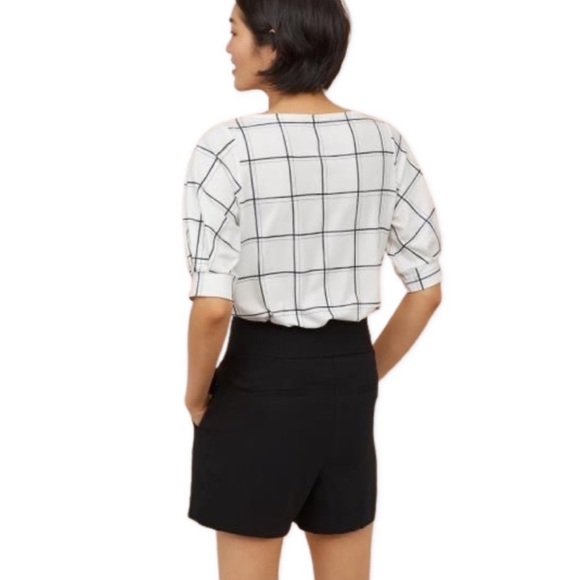 π NWT High Waisted Pleated Tie Up Shorts - Picture 4 of 6